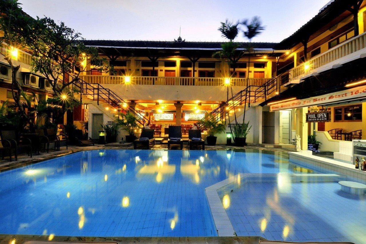 Rosani Hotel Kuta  Exterior photo